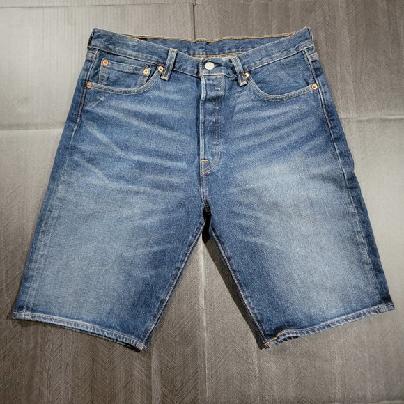Levi's Other - Levis 501 Mens Button Blue Jean Short Sz 32